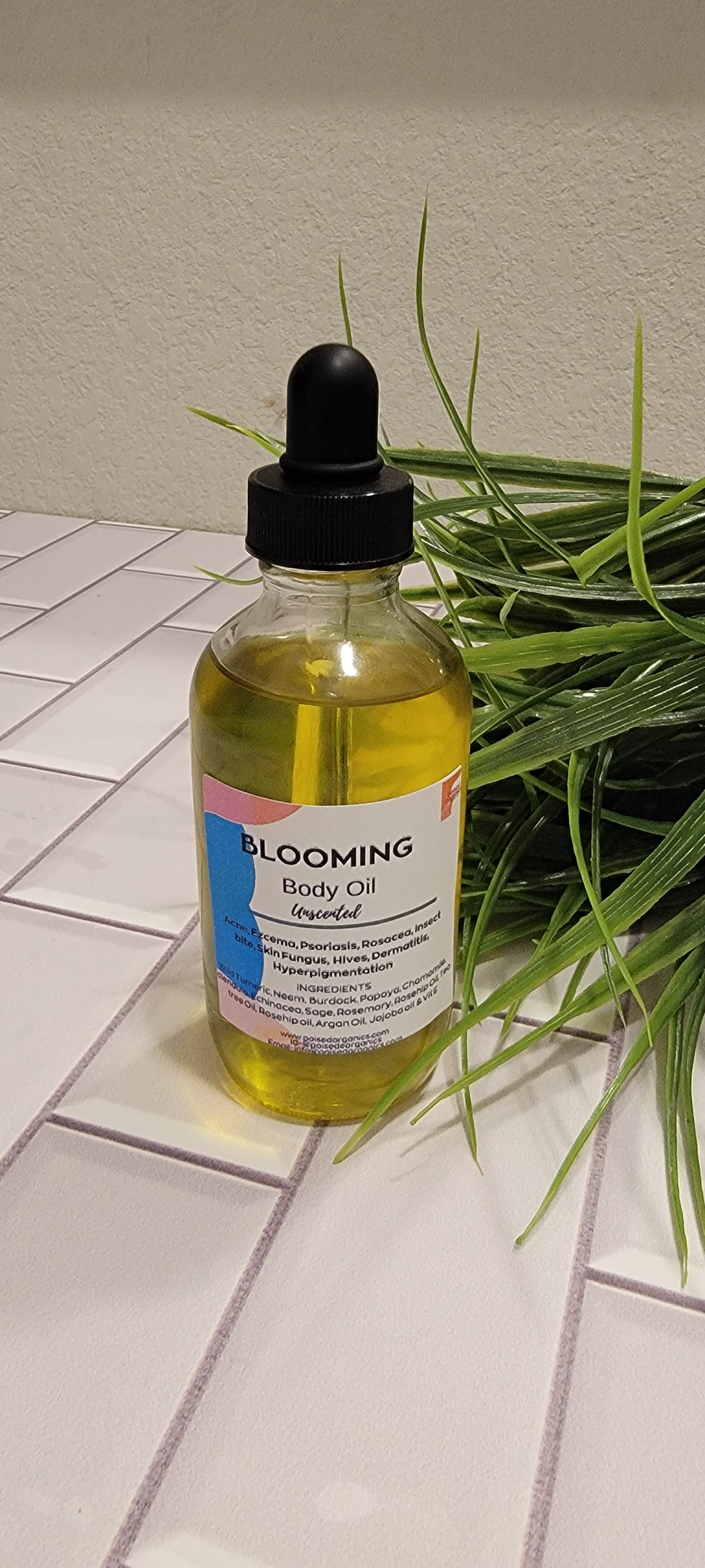 BLOOMING BODY OIL.